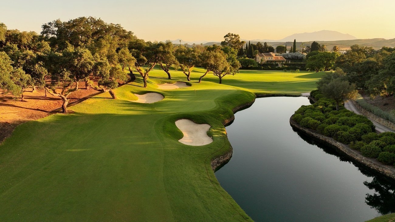 Vista del hoyo 7 del Real Club de Golf Sotogrande (foto © Real Club de Golf Sotogrande)