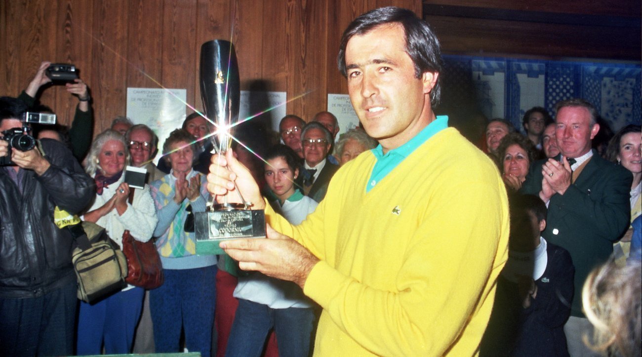Seve Ballesteros, with the 1987 Campeonato de España de Profesionales trophy (credit © Real Club de Golf Sotogrande)